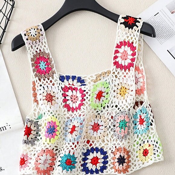 White Women's Handmade Knitted Short Cardigan With Random Flower Pattern - Picture 7 of 7